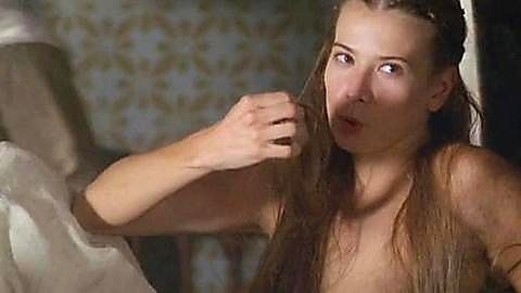 Pic: Yuliya Vysotskaya in The Lion in Winter (2003)