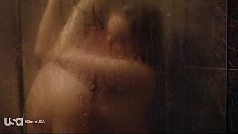 Pic: Jessica McNamee in Sirens
