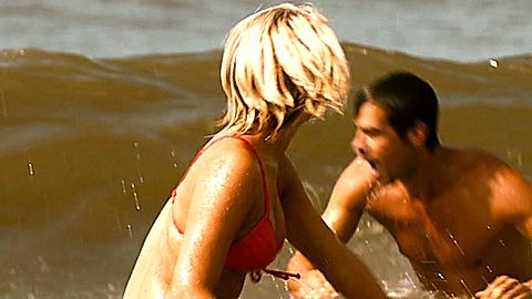 Pic: Julianne Hough in Safe Haven (2013)