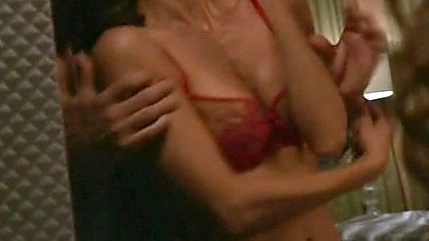 Pic: Necar Zadegan in Girlfriends' Guide to Divorce (2014)