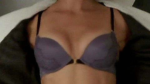 Pic: Necar Zadegan in Girlfriends' Guide to Divorce (2014)