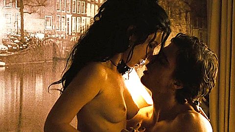 Pic: Nathalia Dill in Paraísos Artificiais (2012)