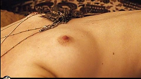 Pic: Nathalia Dill in Paraísos Artificiais (2012)