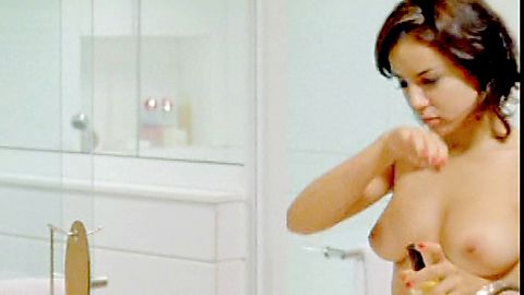 Pic: Andréia Horta in Alice (2008)
