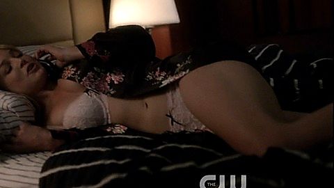 Pic: Caity Lotz in Arrow (2012)