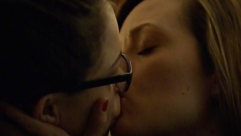 Pic: Evelyne Brochu in Orphan Black (2013)