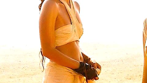 Pic: Riley Keough in Mad Max: Fury Road (2015)