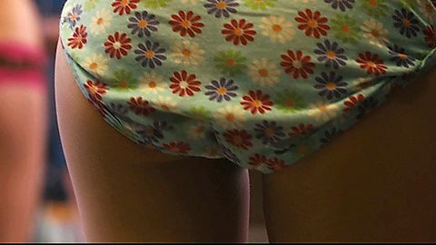 Pic: Ashley Hinshaw in LOL (2012)