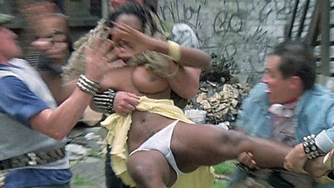 Pic: Sandy Grizzle in Death Wish III (1985)
