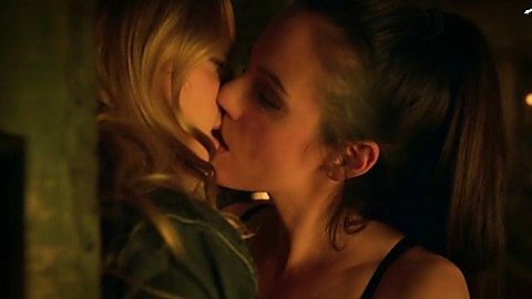 Pic: Anna Silk in Lost Girl (2010)