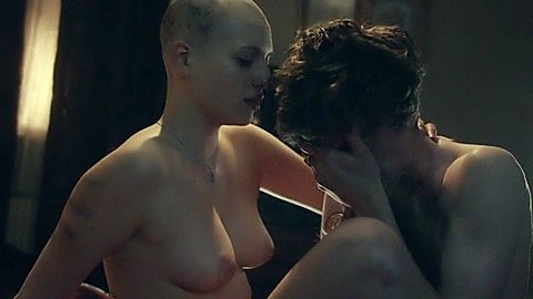 Pic: Pénélope-Rose Lévèque in Xanadu (2011)