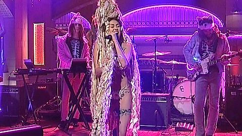 Pic: Miley Cyrus in Saturday Night Live (1975)