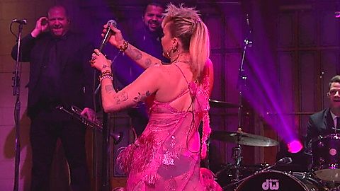 Pic: Miley Cyrus in Saturday Night Live (1975)