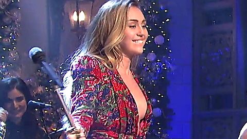 Pic: Miley Cyrus in Saturday Night Live (1975)