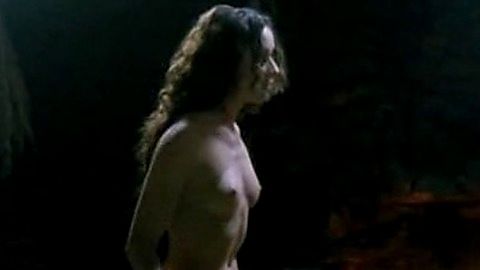 Pic: Zrinka Cvitešić in The Horseman (2003)