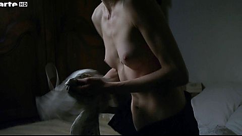 Pic: Marie-Eve Nadeau in Le reste du monde (2012)