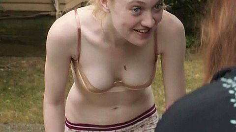 Pic: Dakota Fanning in Very Good Girls (2013)