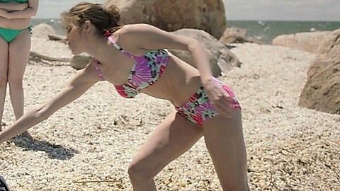 Pic: Allison Williams in Girls (2012)