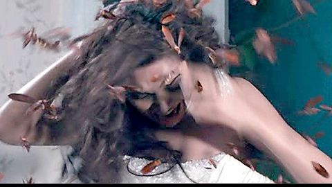 Pic: Esha Gupta in Raaz 3: The Third Dimension (2012)