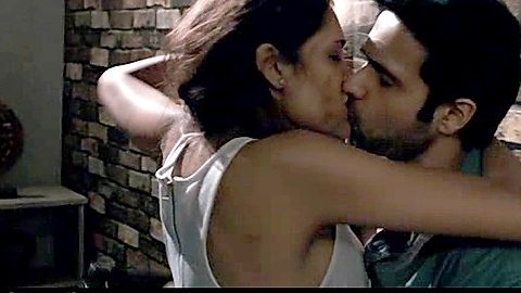 Pic: Esha Gupta in Raaz 3: The Third Dimension (2012)