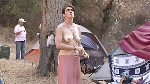Pic: Gaby Hoffmann in Transparent (2014)