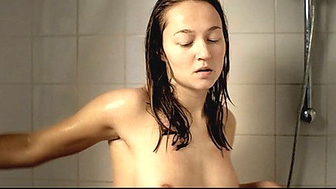 Pic: Carolien Spoor in Claustrofobia (2011)