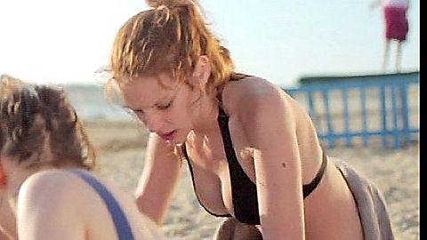 Pic: Juliette Darche in 17 Girls (2012)