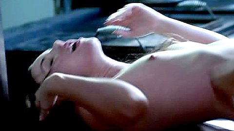 Pic: Kit Willesee in Femme Fatales (2011)