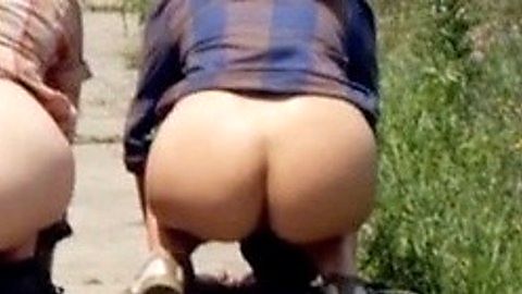 Pic: Casey Wilson in Ass Backwards (2013)