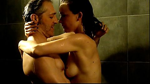 Pic: Chloé André in Corps solidaires (2012)