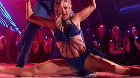 Pic: Lindsay Arnold in Dancing with the Stars (2005)