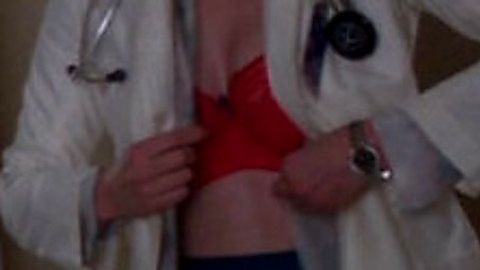 Pic: Betty Gilpin in Nurse Jackie (2009)