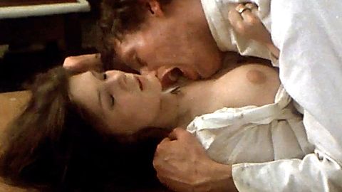 Pic: Lisa Vanderpump in Killer's Moon (1978)