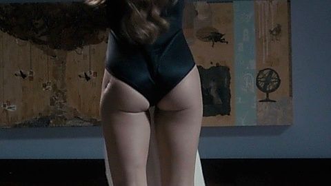 Pic: Elizabeth Davidovich in Scary Movie (2013)