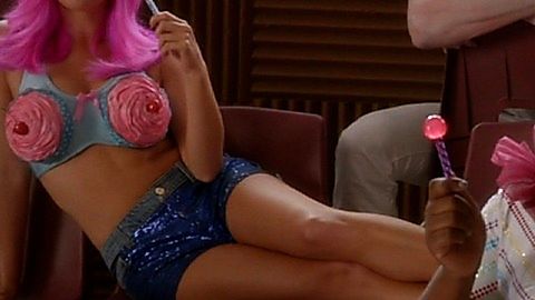 Pic: Becca Tobin in Glee (2009)
