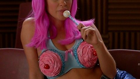 Pic: Becca Tobin in Glee (2009)