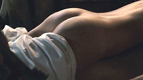 Pic: Charlotte Le Bon in Le grand méchant loup (2013)