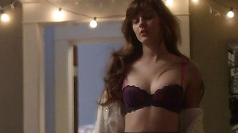 Pic: Aubrey Peeples in Nashville (2012)