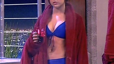 Pic: Elizabeth Gillies in iCarly (2007)