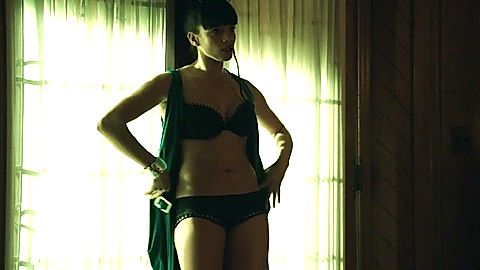 Pic: Hannah John-Kamen in Killjoys (2015)