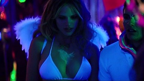 Pic: Halston Sage in Neighbors (2014)