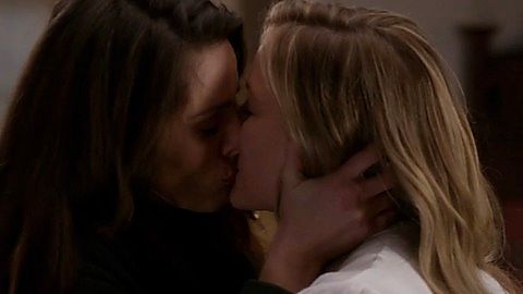 Pic: Jessica Capshaw in Grey's Anatomy (2005)