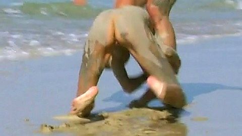 Pic: Jessie Nizewitz in Dating Naked