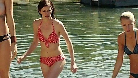 Pic: Rachel Melvin in Zombeavers (2014)