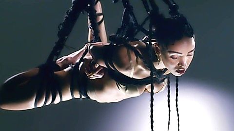 Pic: FKA Twigs in FKA Twigs - Pendulum (2015)