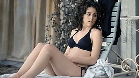 Pic: Zuria Vega in Más negro que la noche (2014)