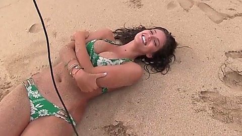 Pic: Emily DiDonato in Sports Illustrated: Behind the Tanlines - Kauai (2015)