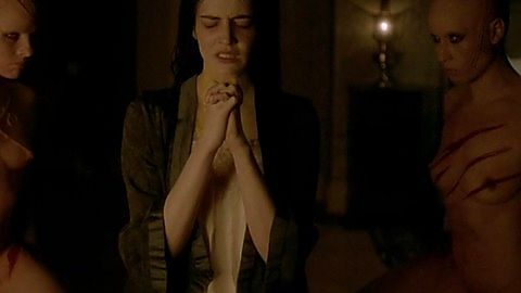 Pic: Nicole O'Neill in Penny Dreadful (2014)