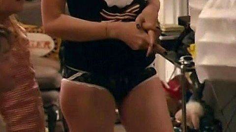 Pic: Jill Kargman in Odd Mom Out