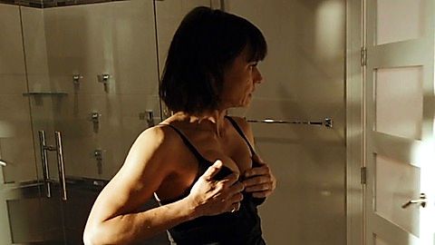 Pic: Constance Zimmer in UnREAL (2015)